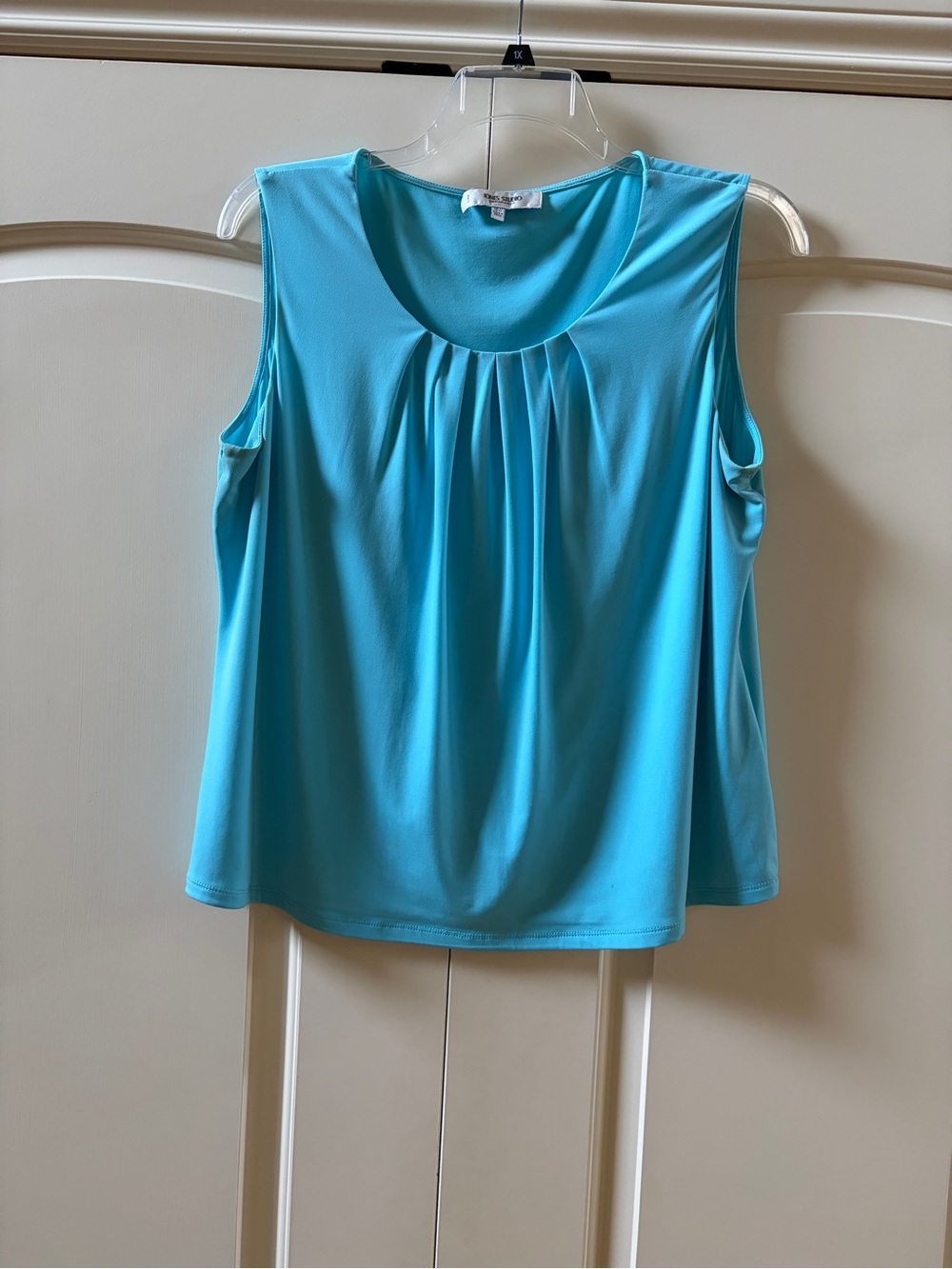 Jones Studio Turquoise Pleated Sleeveless Top
